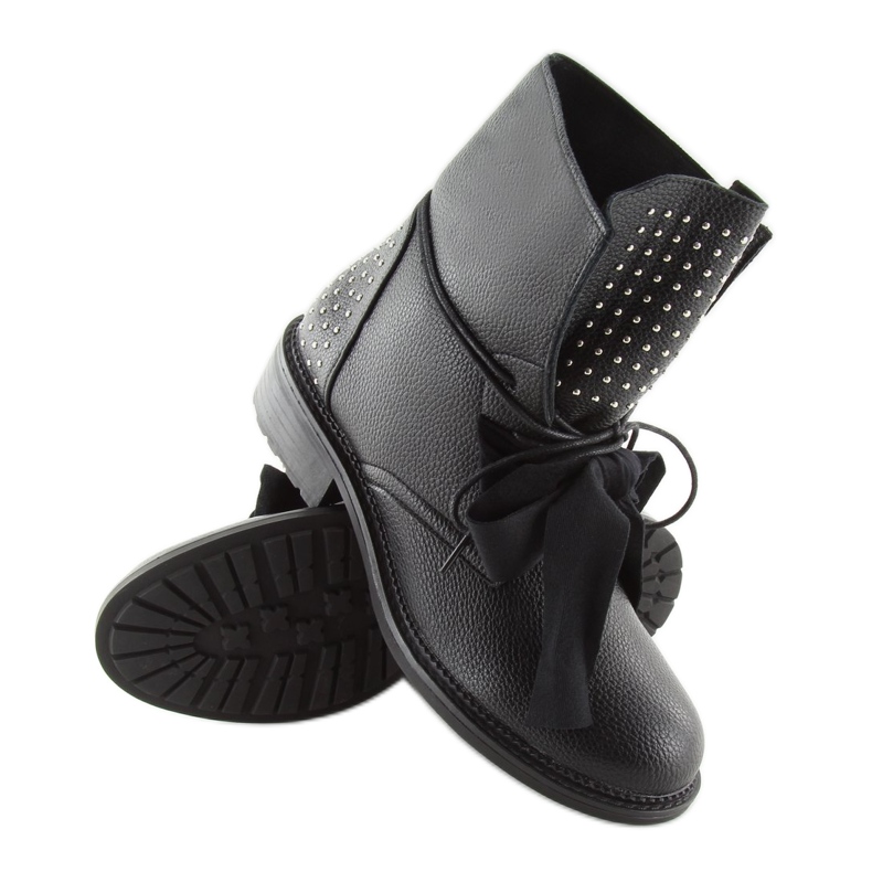 Operai con fiocco nero di velluto 2