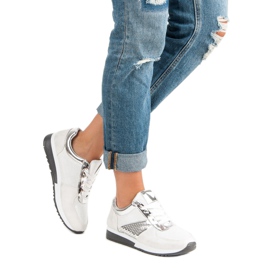 Scarpe sportive alla moda bianco 2