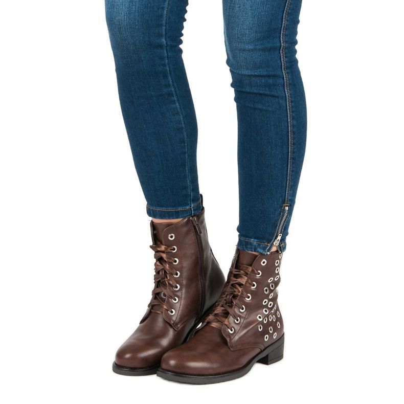 Lavoratori marroni legati marrone 2