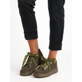 Sneakers in camoscio verde scuro 1