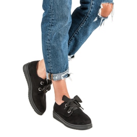 Sneakers stringate in camoscio nero 1
