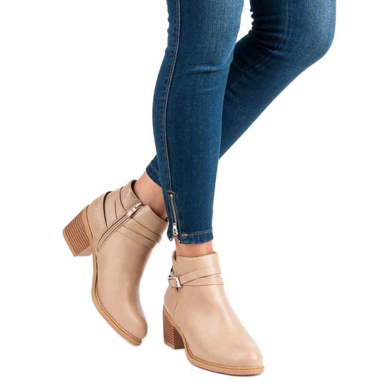 Abloom Stivali beige sul post 1