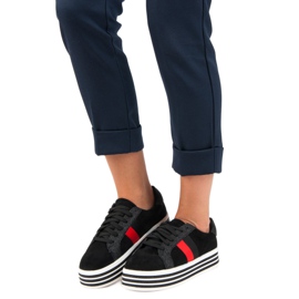 Scarpe da ginnastica sulla piattaforma VICES nero 1