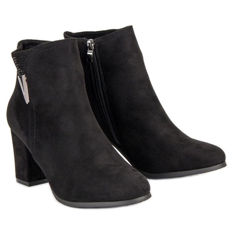 Stivaletti in camoscio nero 2