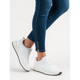 Scarpe sportive leggere bianca 1
