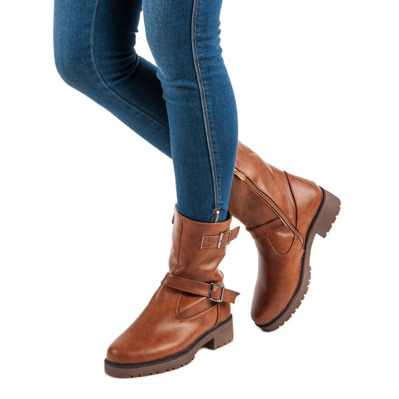 Lavoratori marrone 1