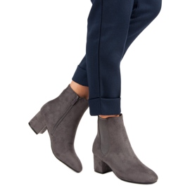 Top Shoes Stivaletti in camoscio con tacco alto grigio 2