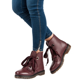 Kayla Lavoratori allacciati rosso 1