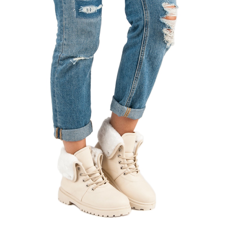 Trappers beige con pelliccia 2