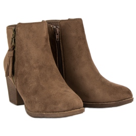 Stivali in camoscio marrone 1