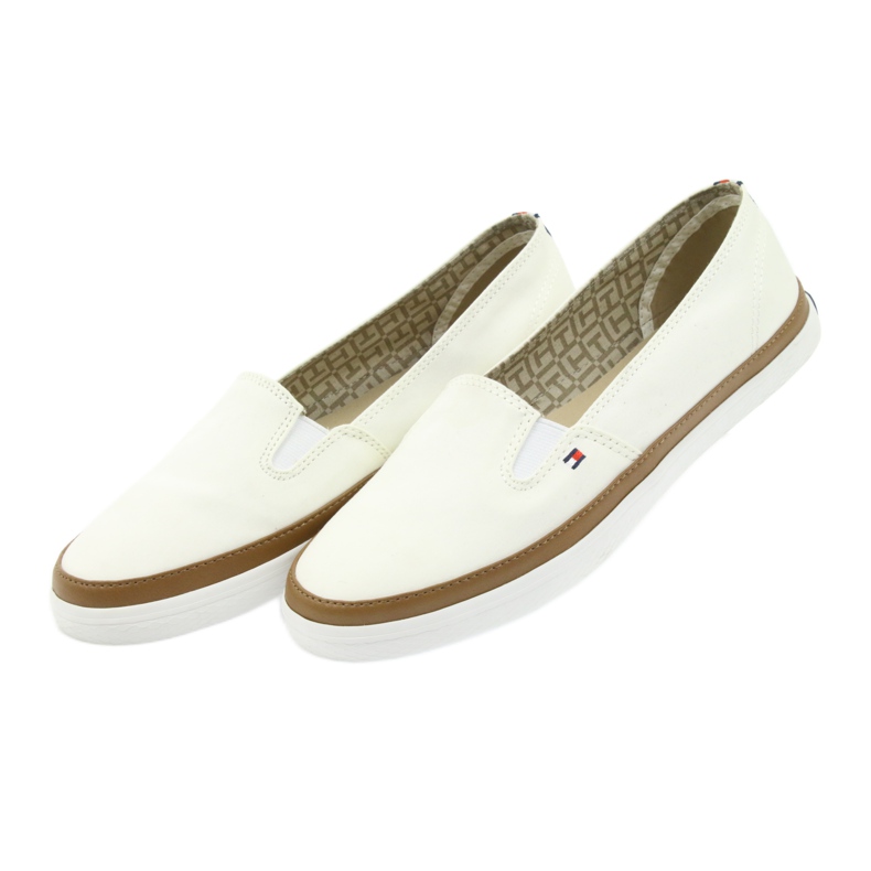Tommy Hilfiger ICONICA KESHA SLIP ON 121 bianco 3