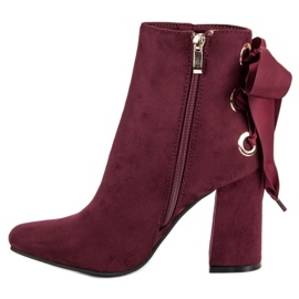 Ideal Shoes Stivali sexy sul post rosso 1