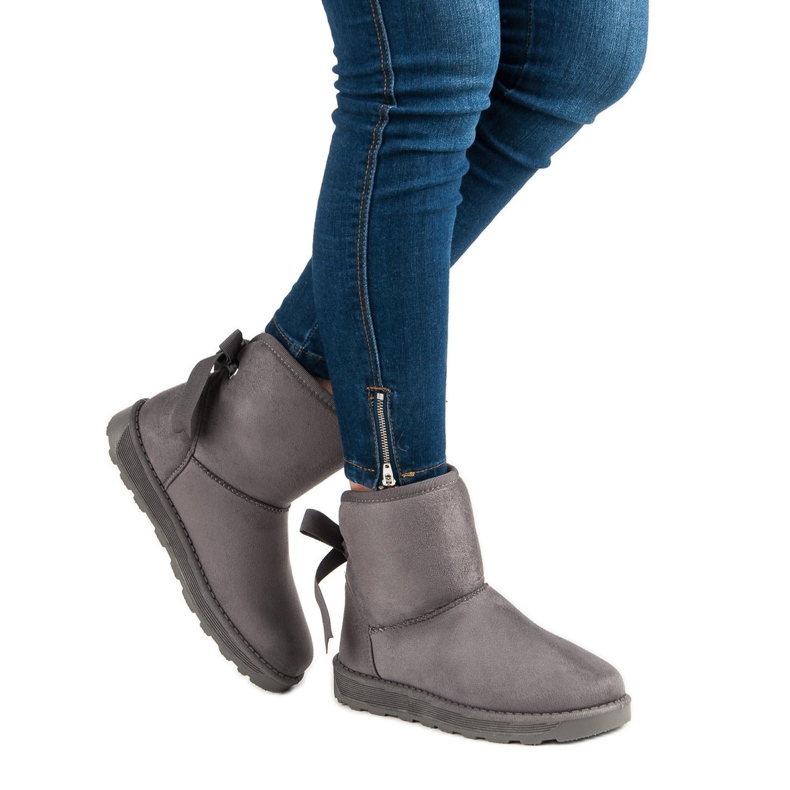 Mukluki con un fiocco grigio 2