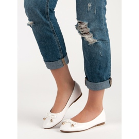 Ballerina bianca con fiocco bianco 1