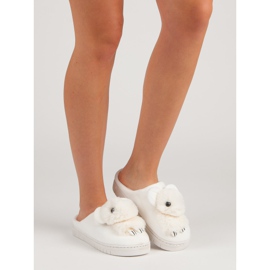 Pantofole comode bianco 1