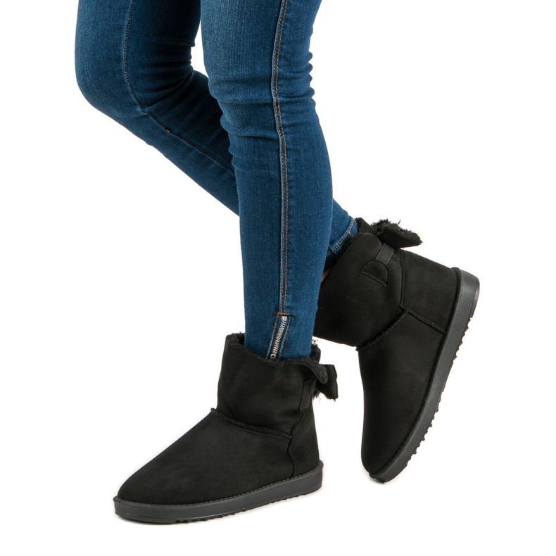 Mukluki nero con fiocco 1