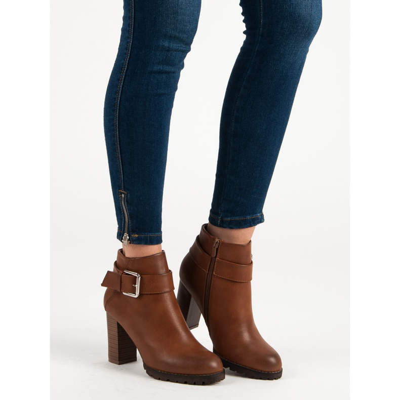 Super Mode Stivali cammello sul post marrone 1