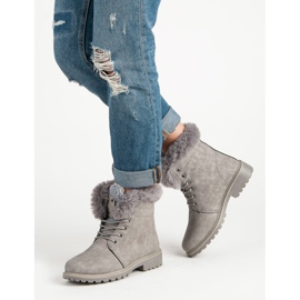 Trappers grigio chiaro con pelliccia 2