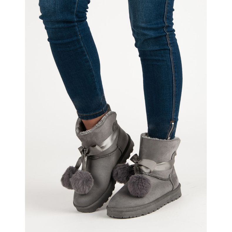 Mukluki grigio con pompon 2