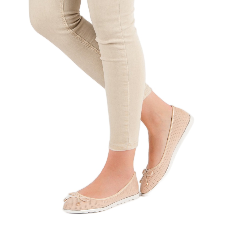 Small Swan Ballerine beige 1