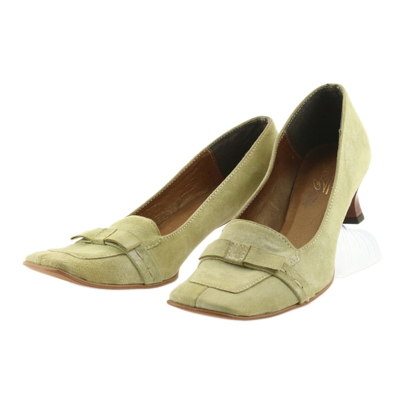 Décolleté in pelle di pisello verde 2