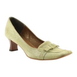 Décolleté in pelle di pisello verde 1