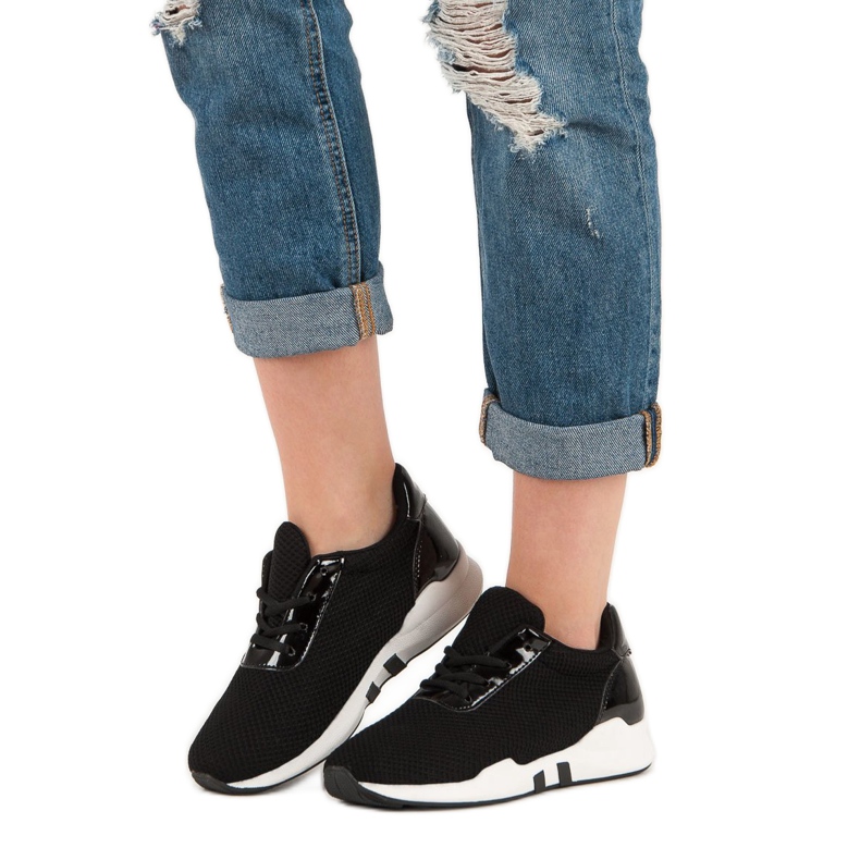 Scarpe sportive alla moda nero 1