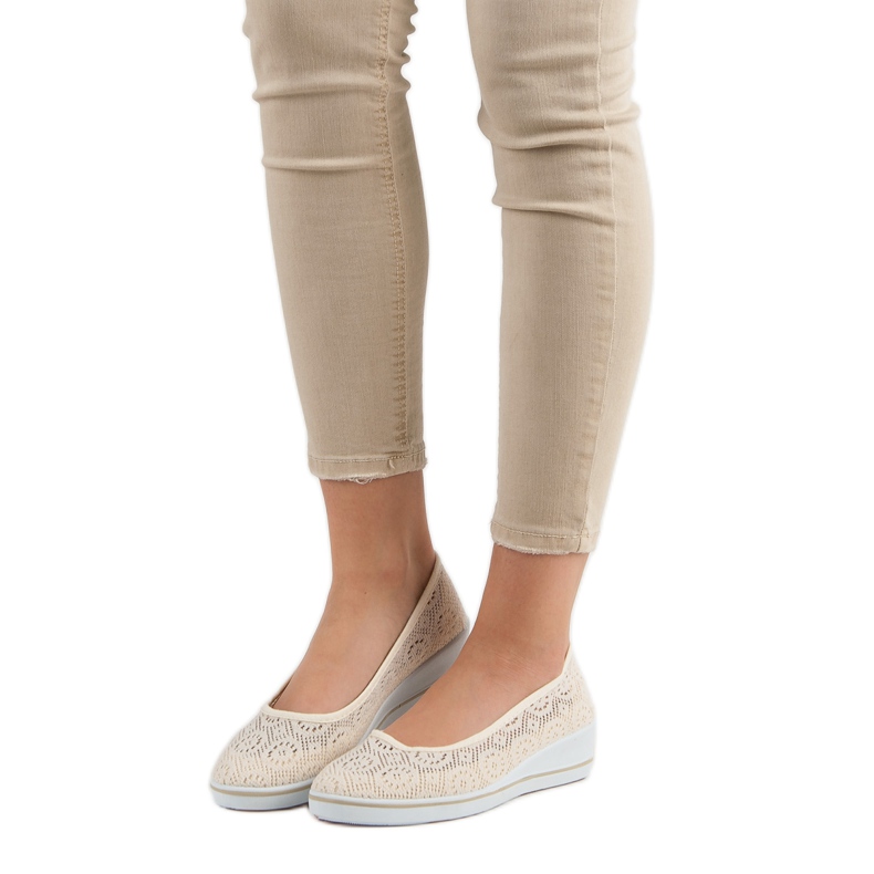 Scarpe con zeppa traforate marrone 1