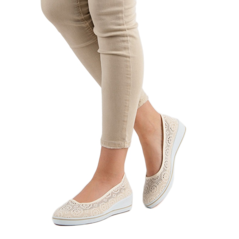 Scarpe con zeppa traforate marrone 2