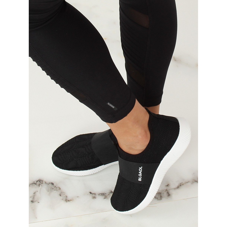Nero I-15 Scarpe sportive nere 1