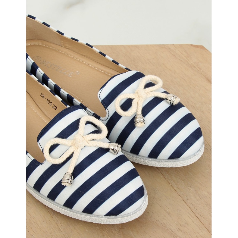 Slip-on a righe bianche e blu navy H8-105 DK.BLUE bianco 1