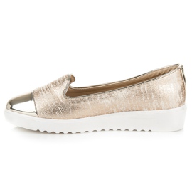 Nio Nio Signori d'oro sulla piattaforma 1