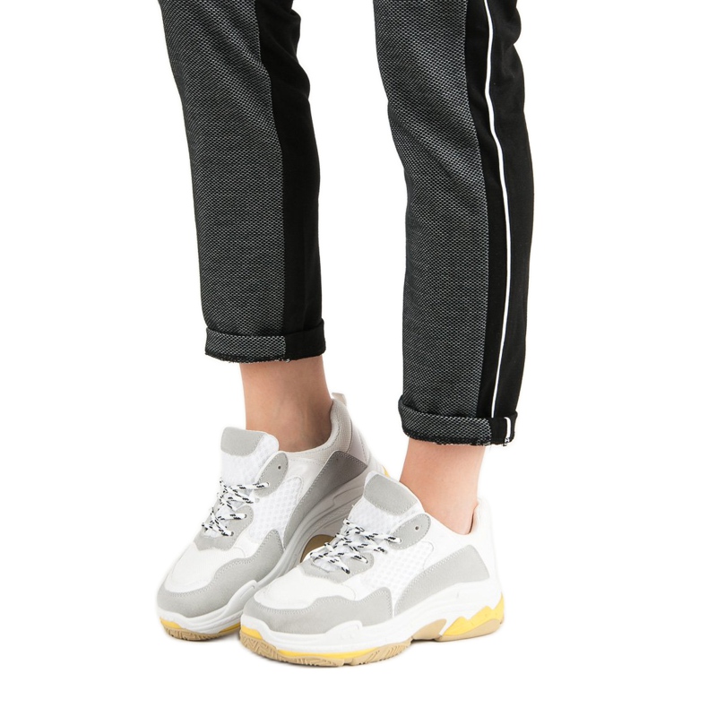 Small Swan Sneakers bianche sulla piattaforma bianca 1