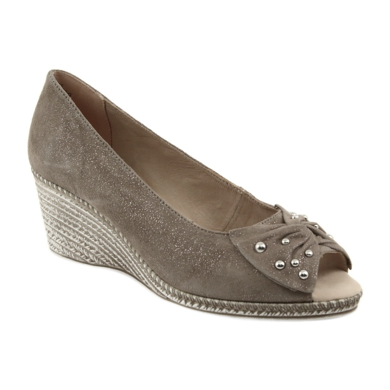 Décolleté da donna sulla zeppa Caprice 29350 marrone 1