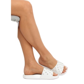 Bianco CK67P Pantofole bianche con pietre 1