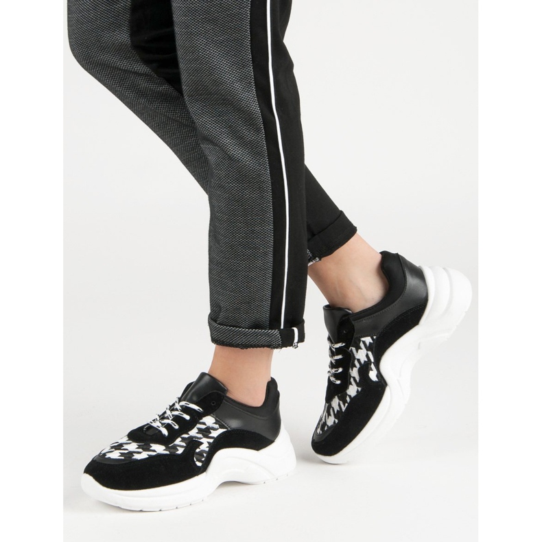 Kylie Scarpe sportive con motivo nero 1