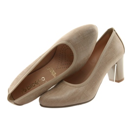 Décolleté da donna in pelle con suola flessibile Arka 5137 beige 5