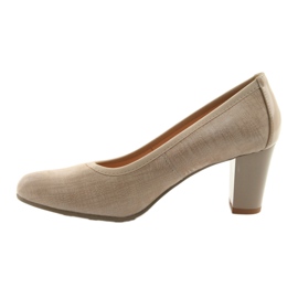 Décolleté da donna in pelle con suola flessibile Arka 5137 beige 2