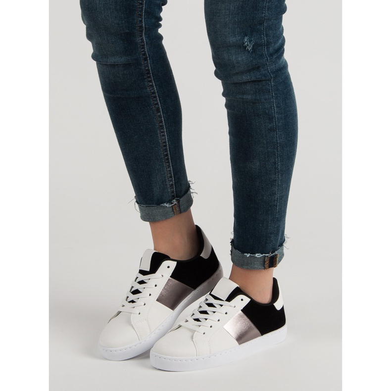 Scarpe sportive comode bianco nero 1