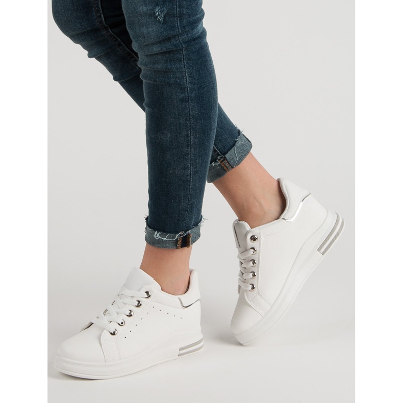 Sneakers bianche con zeppa bianca 1