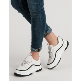 Scarpe sportive in tessuto bianca 1