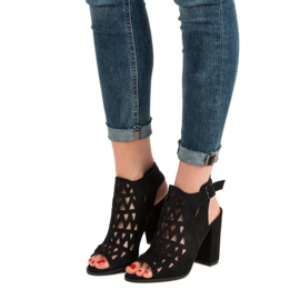 Chc Shoes Sandali costruiti traforati nero 1