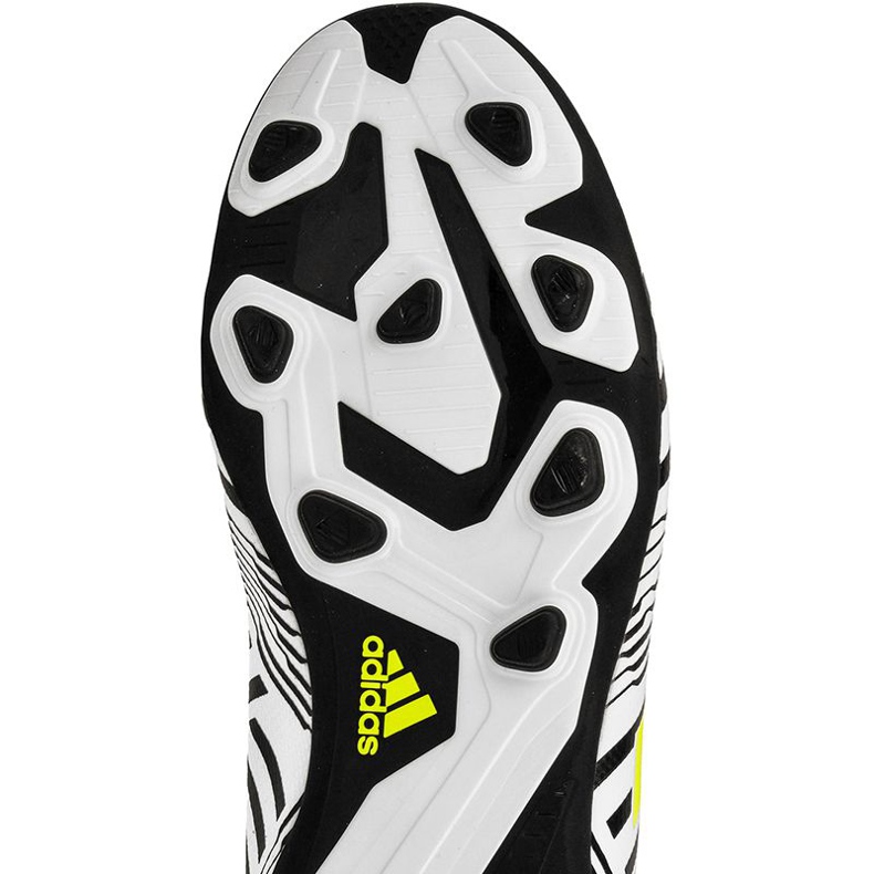 Scarpe da calcio Adidas Nemeziz 17.4 FxG Jr S82459 multicolore bianco 1