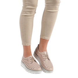 Kylie Scarpe traforate in pelle beige 1