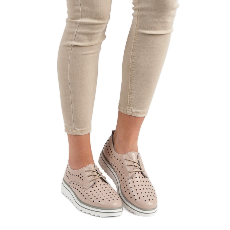 Kylie Scarpe traforate in pelle beige 1