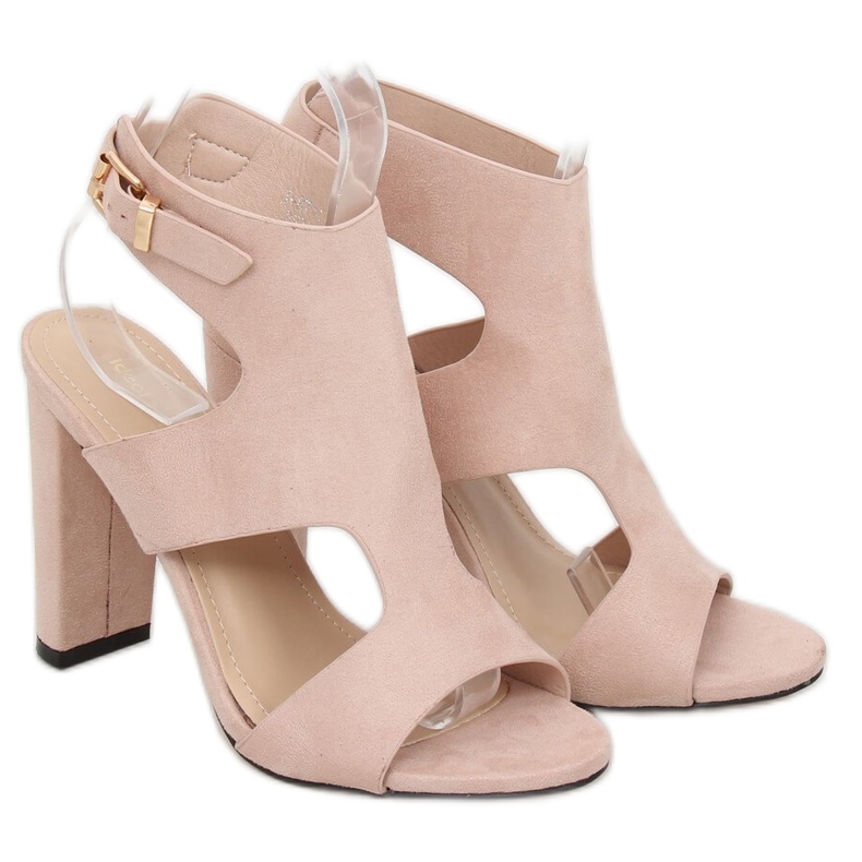 Sandali sul palo J-8711 Beige 1