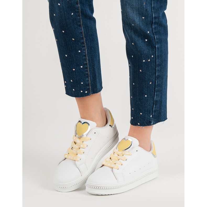 Scarpe sportive stringate bianca 2