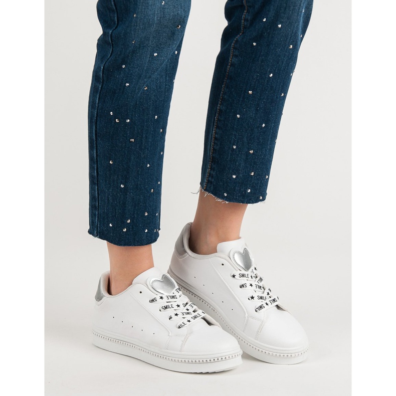 Scarpe sportive stringate bianca 2