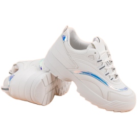 Sneakers bianche alla moda bianca 1