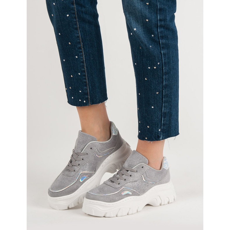 Sneakers grigie alla moda grigio 1